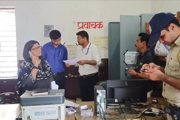 नक्शा दुरस्ती का काम पूरी गंभीरता से करें: कलेक्टर रुचिका चौहान