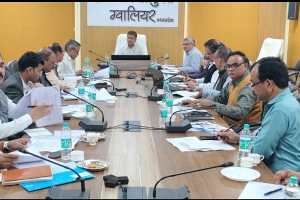 सीएम राईज स्कूल के निर्माण की निरंतर हो मॉनीटरिंग