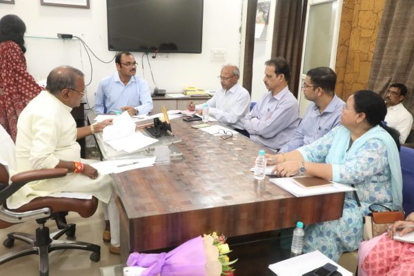 सामान्य वर्ग के निर्धन छात्रों के लिये नि:शुल्क कोचिंग और न्यूनतम आय सीमा बढ़ाने के भेजेंगे प्रस्ताव : मंत्री श्री कुशवाह