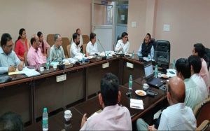 प्रभारी मंत्री द्वारा बैठक