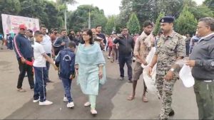 कलेक्टर द्वारा सफाई अभियान