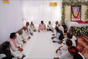 शोक संवेदना व्यक्त करते मुख्यमंत्री