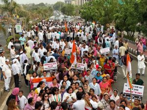 कांग्रेस का पैदल मार्च