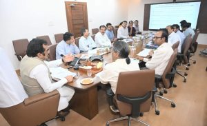 पीडब्ल्यूडी की समीक्षा बैठक