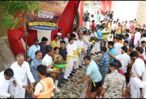 गंगा दशहरा पर श्रमदान