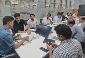 निगम आयुक्त द्वारा इस स्मार्ट सिटी की बैठक