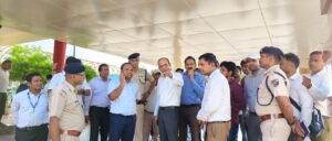 रेलवे स्टेशन का निरीक्षण