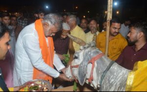 स्वदेशी मेला में मंत्री पहलाद पटेल ने किया भ्रमण